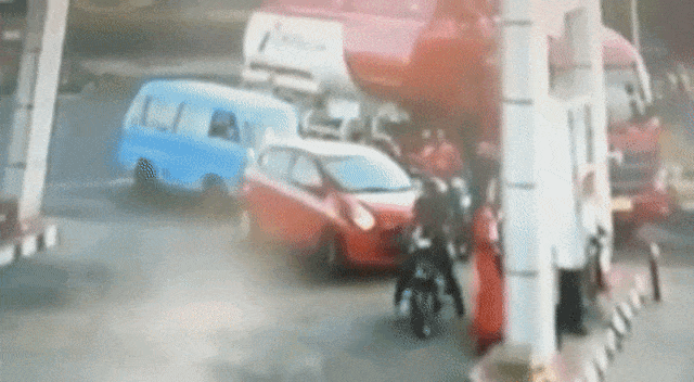 Kebakaran di SPBU. (Foto: Instagram/@polresboyolali)