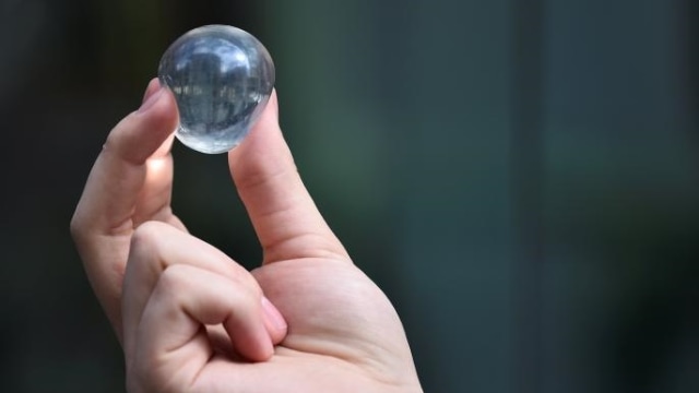 Water Ball (Foto: Hannah McKay/Reuters)