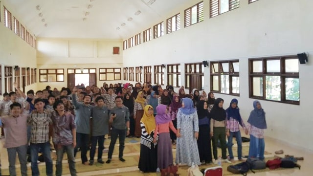Pelatihan anak-anak jelang SBMPTN 2017. (Foto: Dok. Edusharenusantara)