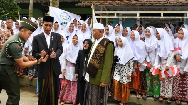 Jokowi Menghadiri Isra Mikraj di Purwakarta (Foto: Dok. Biro Pers, Media, dan Informasi Sekretariat Presiden)