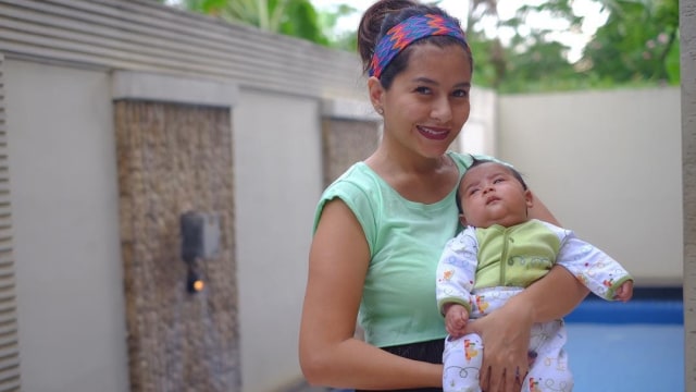 Meisya Siregar dan anaknya Bambang. (Foto: Instagram @meisya_siregar)