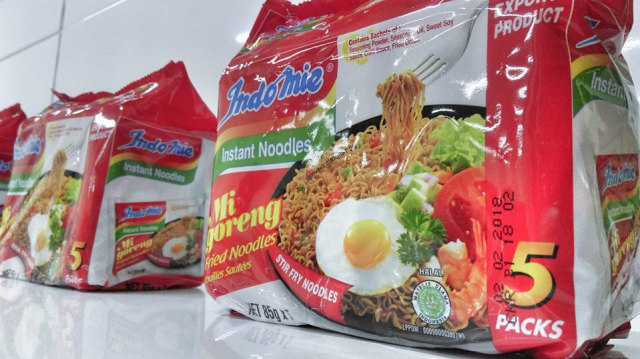 Jajaran produk Indonesia. (Foto: KBRI Moskow.)