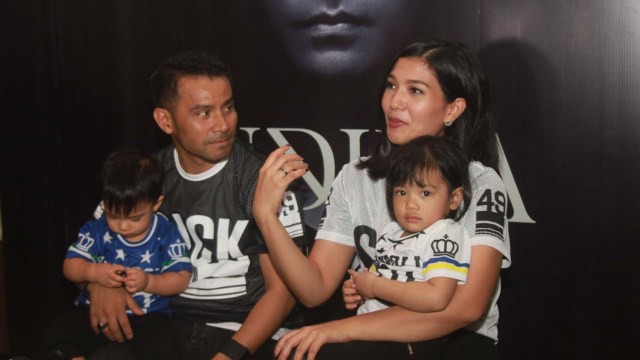 Judika, Duma, dan dua anaknya. (Foto: Munady Widjaja)