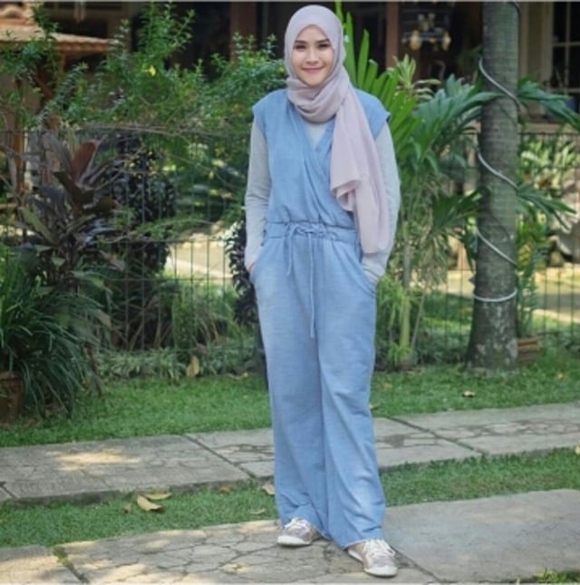Kece Banget! 7 Inspirasi Gaya Casual Ala Zaskia Adya Mecca Yang Bisa Kamu Tiru! (4)