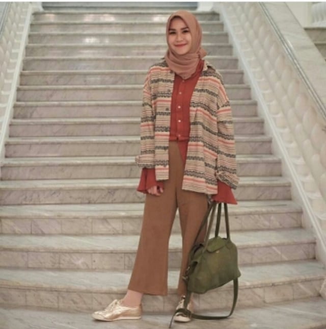 Kece Banget! 7 Inspirasi Gaya Casual Ala Zaskia Adya Mecca Yang Bisa Kamu Tiru! (7)