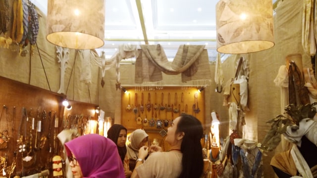 Stand Ayu Tenan di Inacraft 2017. (Foto: Ela Nurlaela/kumparan)