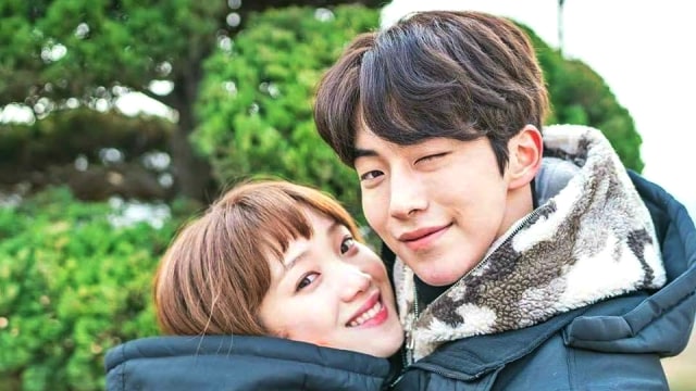 Lee Sung Kyung dan Nam Joo Hyuk (Foto: Facebook @WeightliftingFairy)