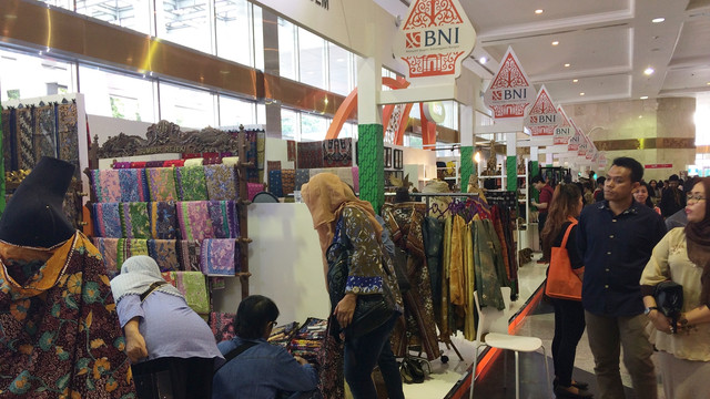 Deretan UKMK hasil binaan Kampoeng BNI (Foto: Iqra Ardini/kumparan)