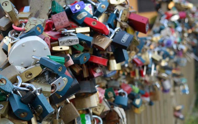 Gembok cinta di Paris (Foto: Pixabay)
