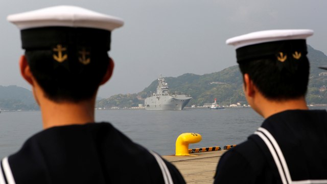 Kapal Amfibi Mistral (Foto: REUTERS/Nobuhiro Kubo)