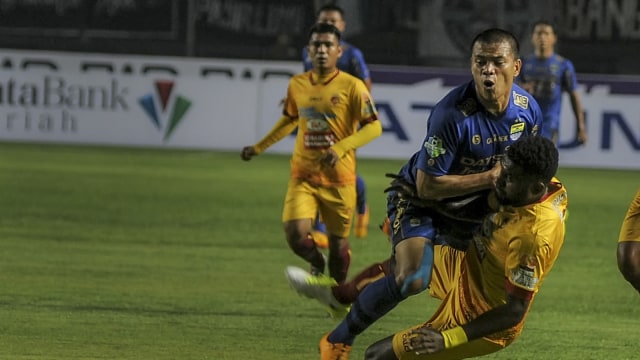 Persib vs Sriwijaya. (Foto: Antara/Novrian Arbi)