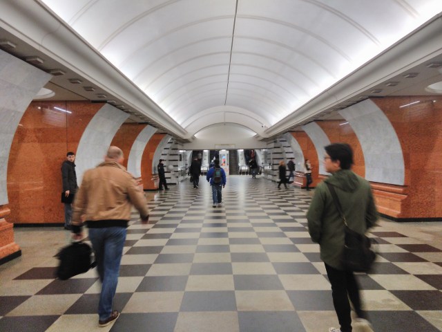 Terowongan di stasiun Moskow (Foto: Rachmadin Ismail/kumparan)