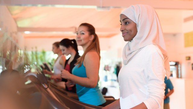 Olahraga ringan saat puasa. (Foto: Thinkstock)