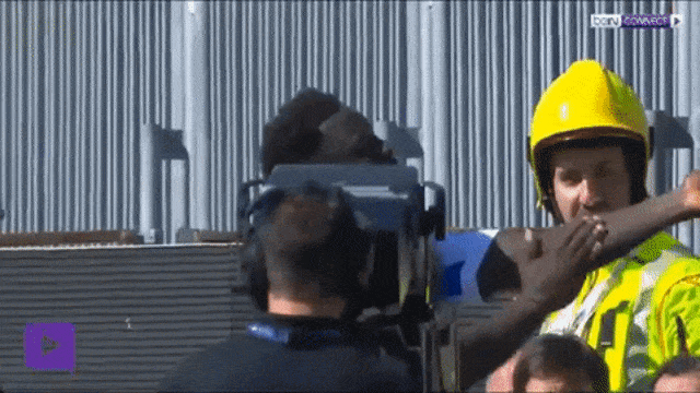 Sulley Muntari (Foto: Sports Connect/Youtube)