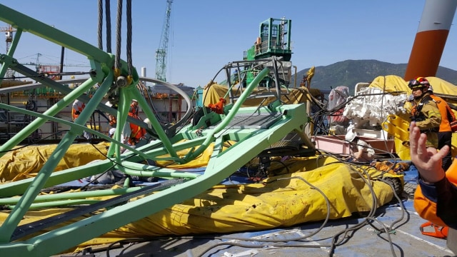 Kecelakaan Crane di Korea (Foto:  Yonhap via REUTERS )