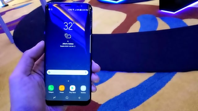 Ponsel Samsung Galaxy S8. (Foto: Jofie Yordan/kumparan)
