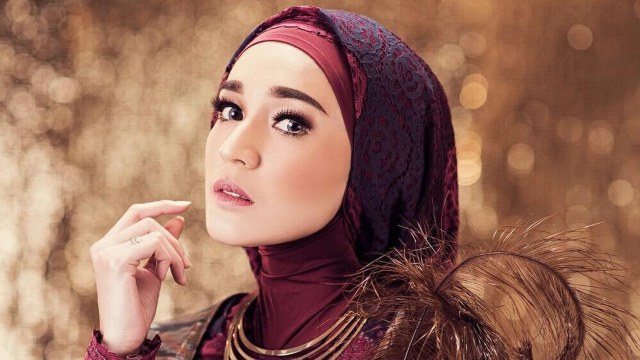 Pemain sinetron Dhini Aminarti (Foto: Instagram @dhiniaminarti)