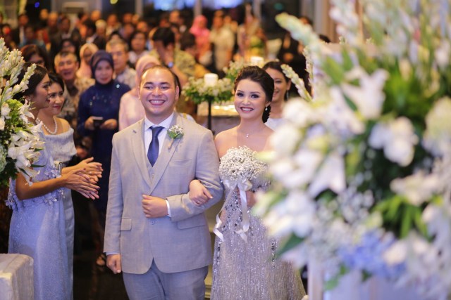 Siapa yang menanggung biaya pernikahan? (1)