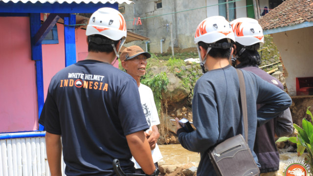 Aktivitas White Helmets Indonesia di Ciwidey (Foto: Dok. White Helmets Indonesia)