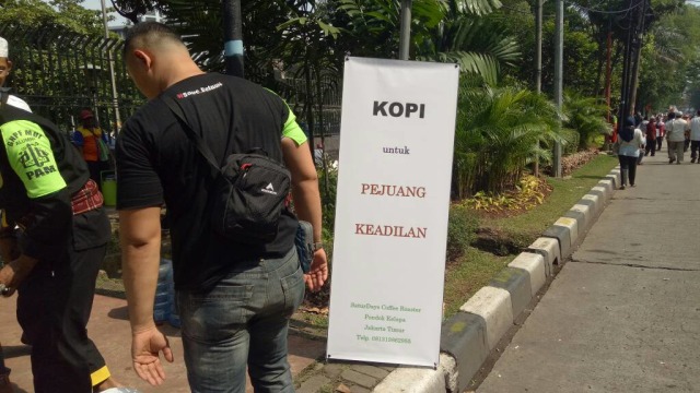 Kopi untuk Pejuang Keadilan. (Foto: Aria Pradana/kumparan)
