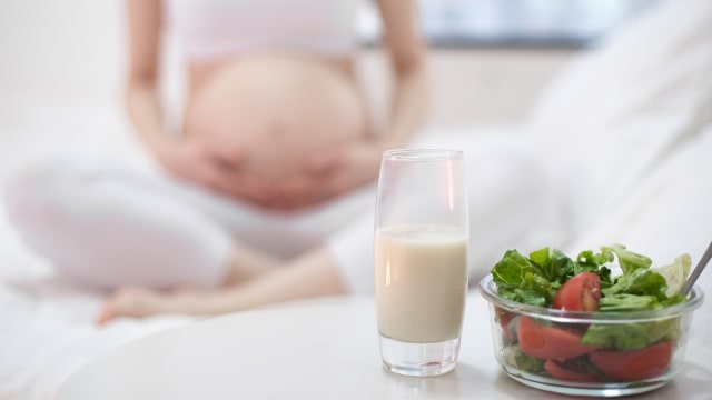 Konsumsi makanan sehat saat berpuasa. (Foto: Thinkstock)