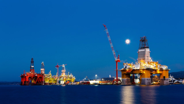 Ilustrasi kilang di tengah laut. (Foto: Thinkstock)