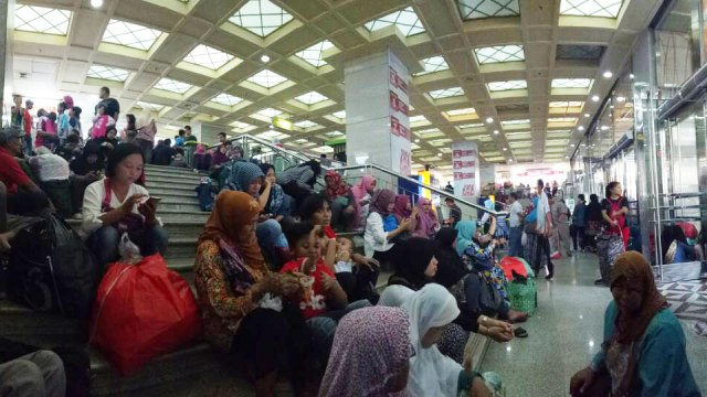 Suasana Pasar Tanah Abang jelang Ramadhan. (Foto: Nicha Muslimawati/kumparan)