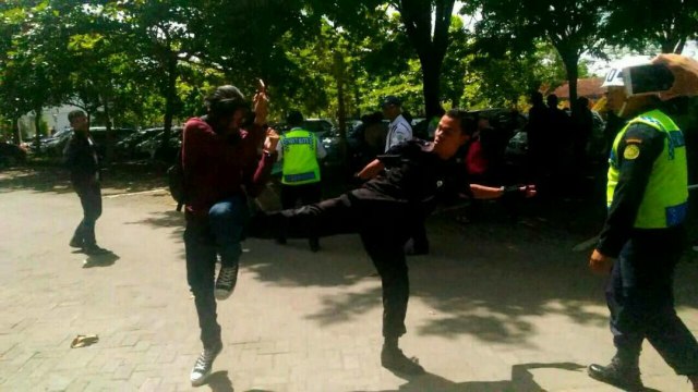 Penyerangan Fisik Massa Aksi Penolak Ganjar Rusak Citra UMY dan Muhammadiyah (1)