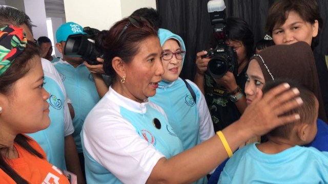 Susi Pudjiastuti di Pelabuhan Kali Adem (Foto: Iqra Ardini/kumparan)