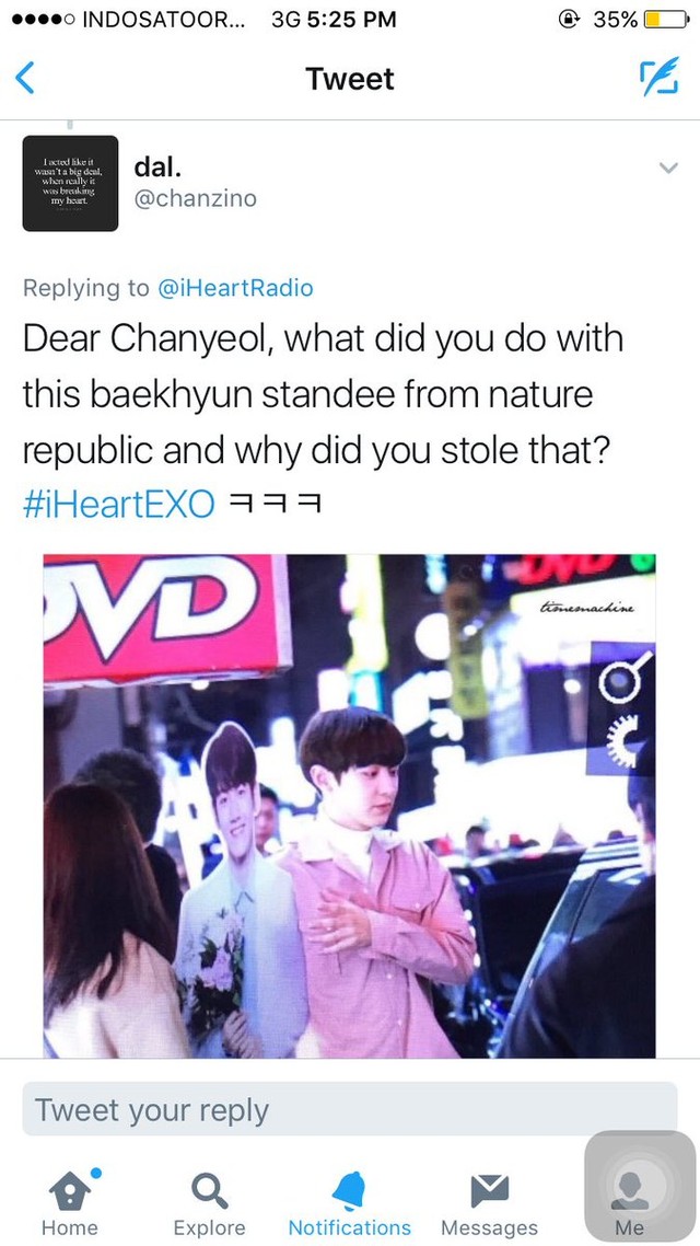Lama Dipertanyakan, Ini Dia Nasib Standee Baekhyun yang 'Dicuri' Chanyeol EXO  (1)