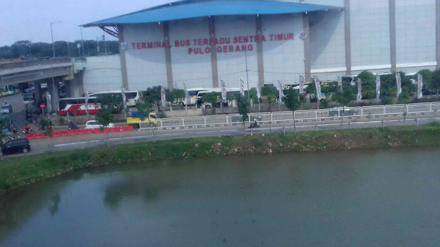 Terminal Bus Terpadu Sentra Timur Pulo Gebang
