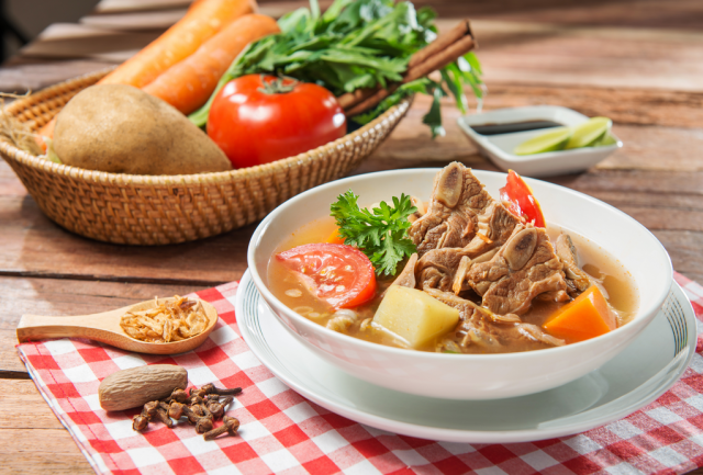 SAJIAN KUAH GURIH #2: SOP IGA SAPI BENING (Bebalung)