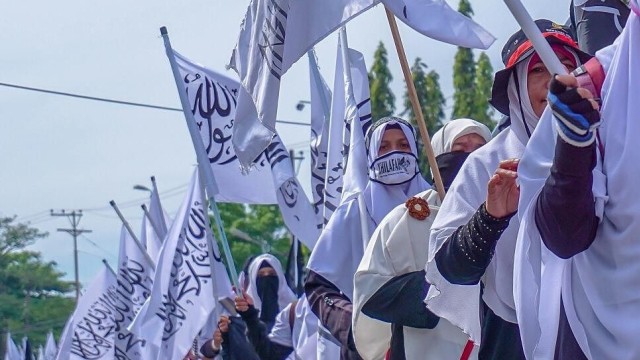 Kegiatan massa HTI sebelum dibubarkan (Foto: Instagram/@hizbuttahririd)