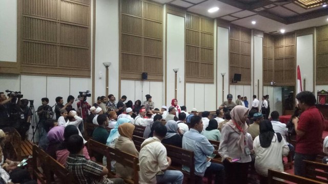 Ruang sidang sudah mulai padat. (Foto: Marcia Audita/kumparan)