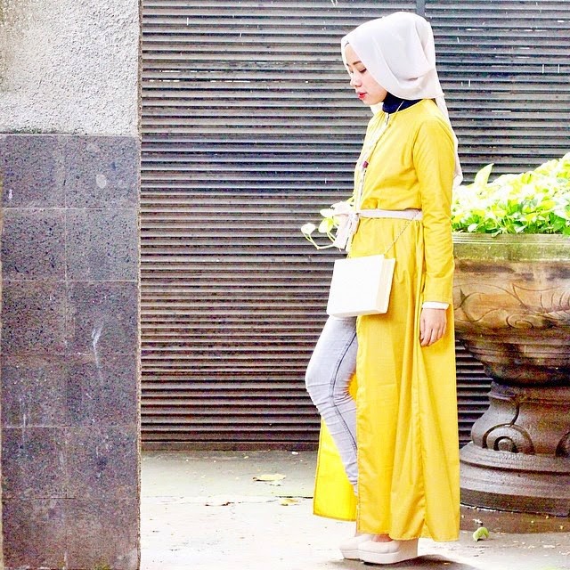 Maksimalkan Percaya Dirimu Dengan Outfit Warna Kuning (13)