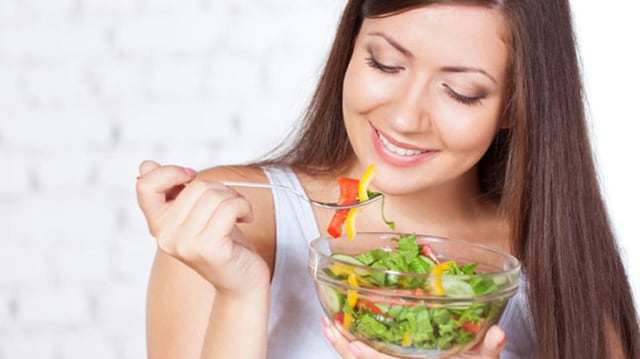 Penuhi gizi seimbang dengan konsumsi makanan sehat (Foto: Thinkstock)