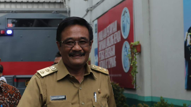 Djarot mengunjungi Ahok di LP Cipinang (Foto: Fanny Kusumawardhani/kumparan)