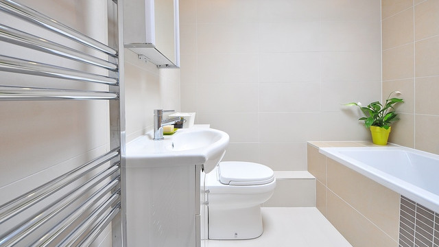 Memberikan wangi-wangian di kamar mandi. (Foto: Pixabay)