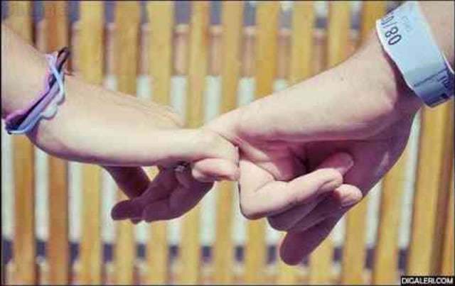 Pilihan Liburan Bareng Pacar, Pilih Mana?
