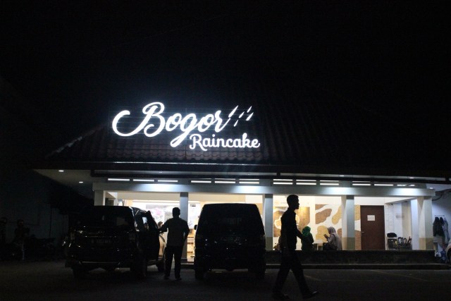 Jalan-jalan ke Bogor? Jangan Lupa Cobain Bolu Kekinian Ini! (1)