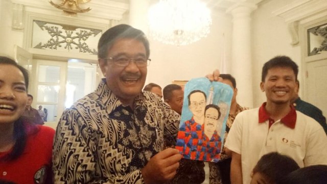 Foto bersama murid dari Life Community School. (Foto: Nadia Jovita/kumparan)