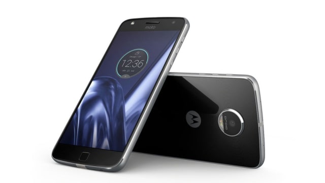 Moto Z Play warna hitam. (Foto: Motorola)