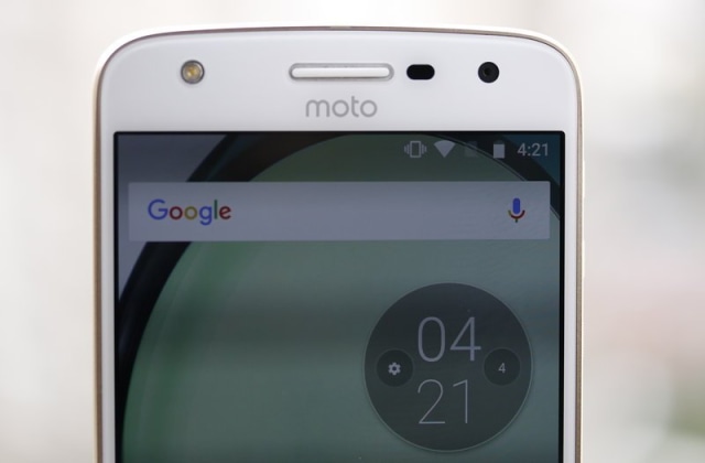 Kamera depan Moto Z Play. (Foto: Yossie Dwi Prananto/YangCanggih.com)