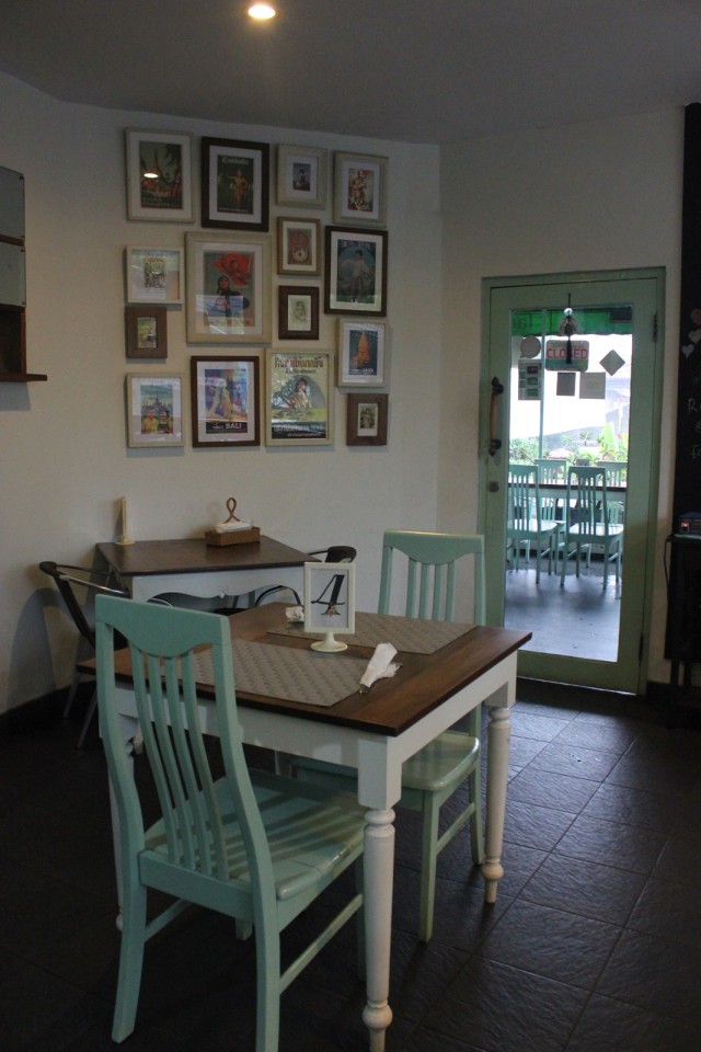 Lada Putih, Resto Mungil yang Menyediakan Thai Dessert Enak :) (5)