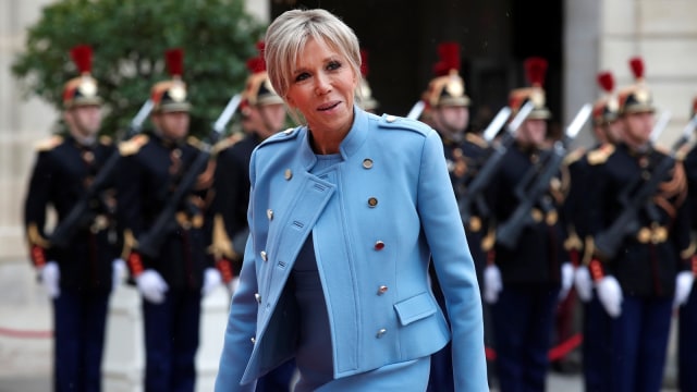 Brigitte Trogneux, istri Macron. Foto: REUTERS/Benoit Tessier
