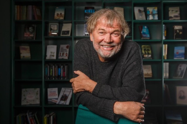 Mari Berkenalan dengan Jostein Gaarder