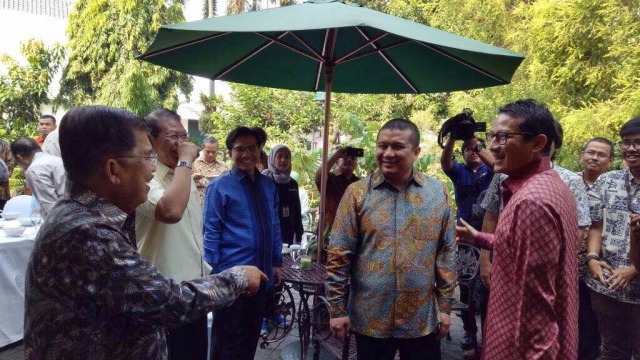 Sandiaga Uno hadiri perayaan ulang tahun JK. (Foto: Kevin Kurnianto/kumparan)