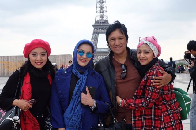 Keluarga Ikang Fawzi dan Marissa Haque (Foto: Instagram/@isabellafawzi)