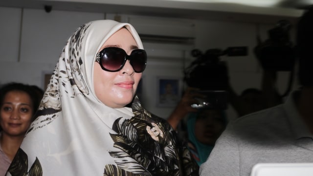 Firza Husein di Polda Metro Jaya (Foto: Fanny Kusumawardhani/kumparan)