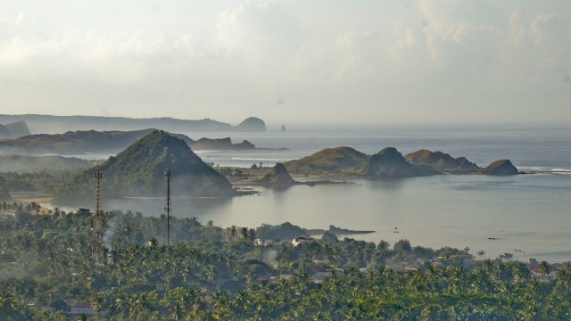 Kawasan Ekonomi Mandalika (Foto: Ahmad Subaidi/Antara)